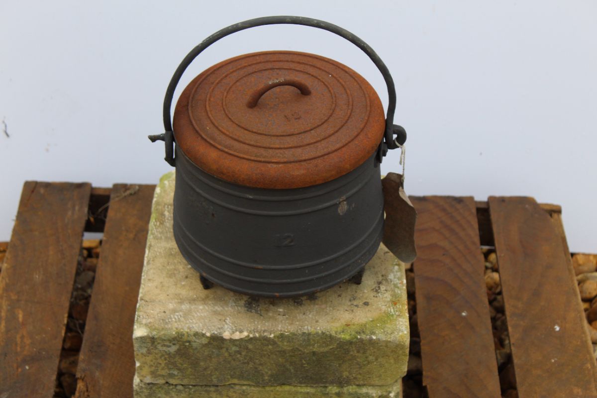 Dutch cooking pot Vale Vintage Architectural Salvage Reclamation Yard