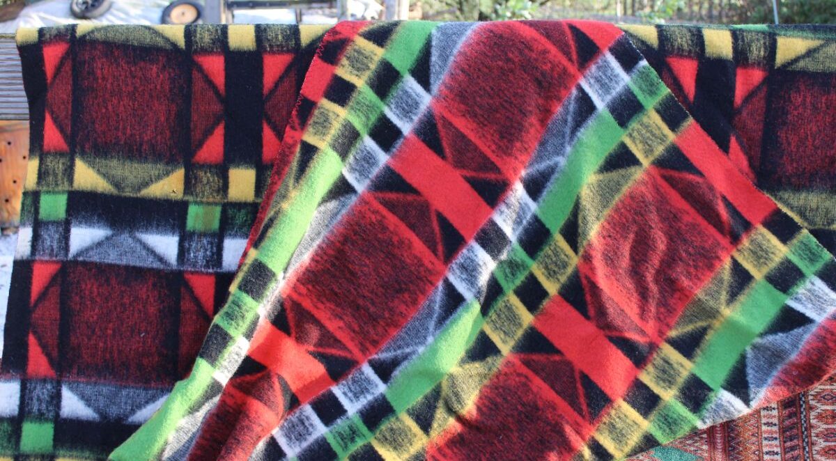 TETEM Dutch Blanket (1970's) Vale Vintage Architectural Salvage Reclamation Yard